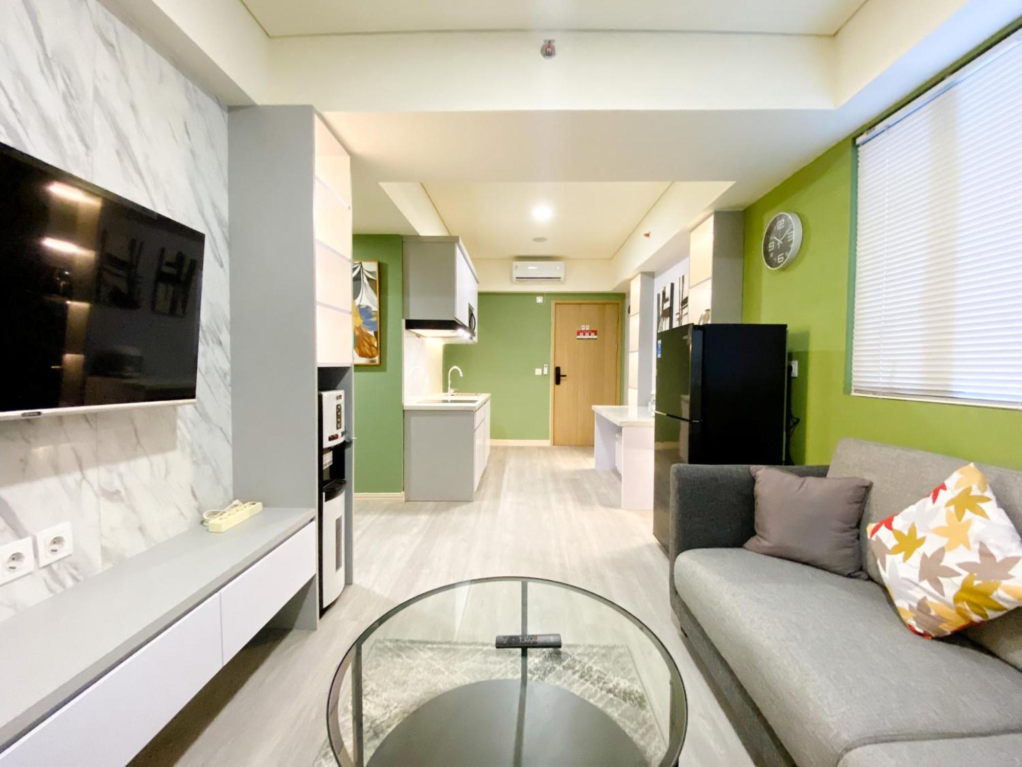 Best Homey 2Br At Meikarta Apartment By Travelio Cikarang Exteriör bild