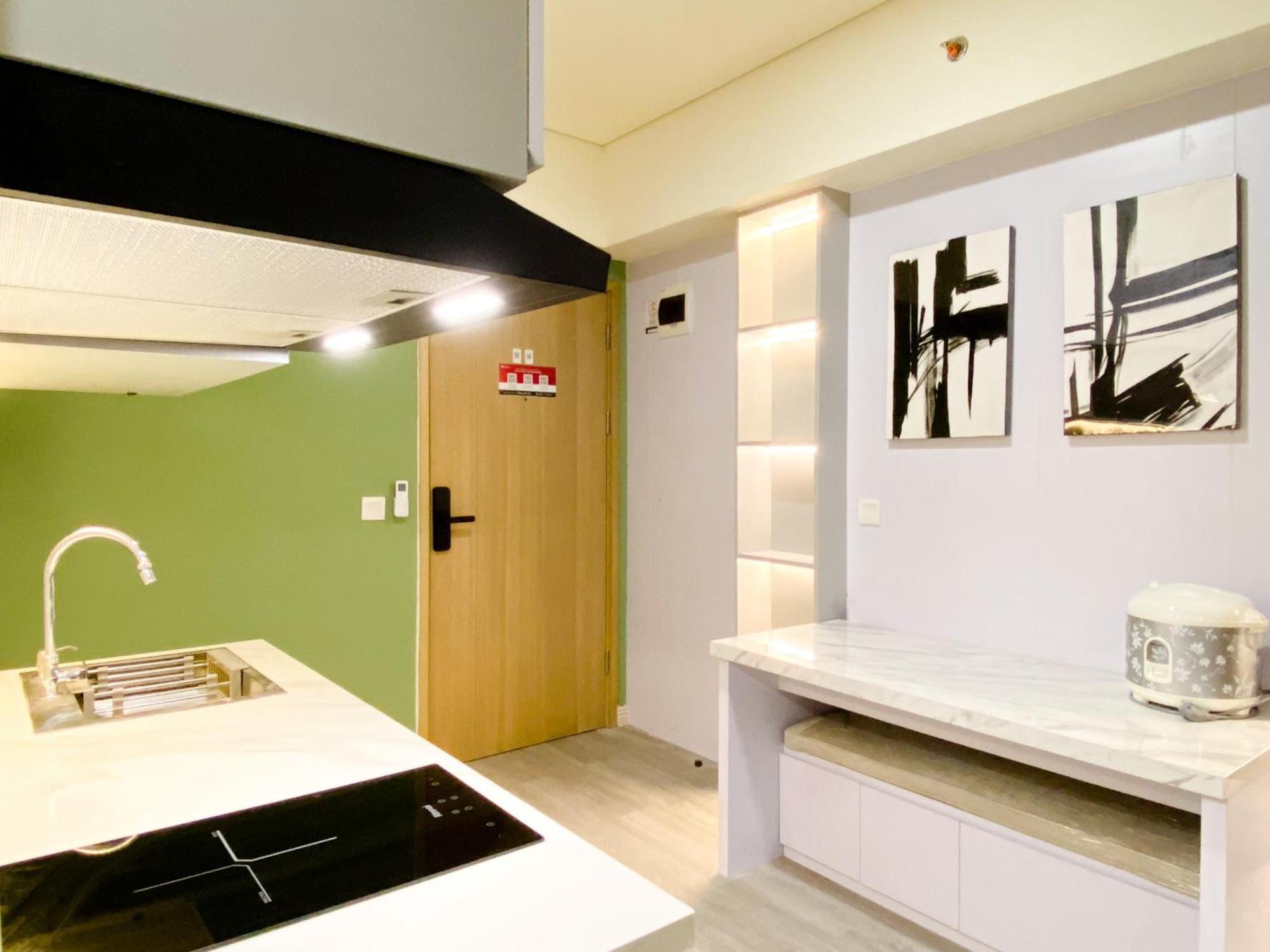 Best Homey 2Br At Meikarta Apartment By Travelio Cikarang Exteriör bild